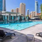 Circle On Cavil - Large Apartment Beach/Mountain View